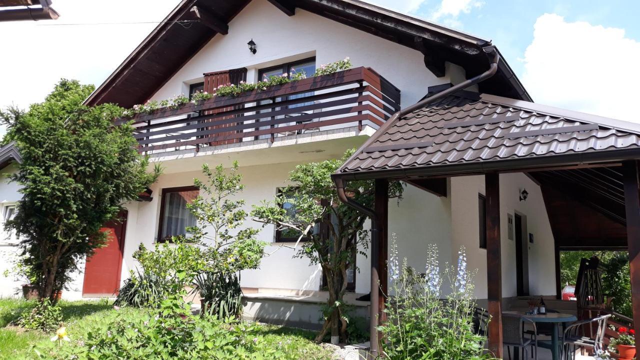 House Zlatko Casa de hóspedes Seliste Dreznicko Exterior foto