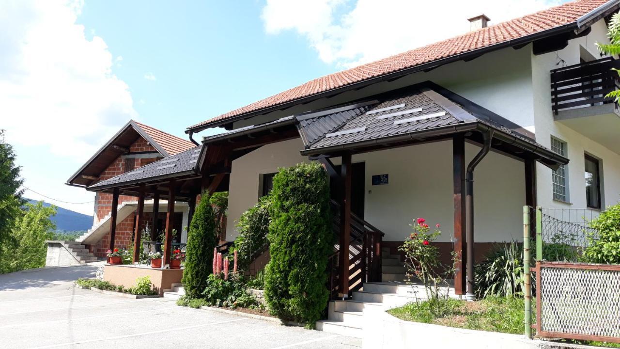 House Zlatko Casa de hóspedes Seliste Dreznicko Exterior foto